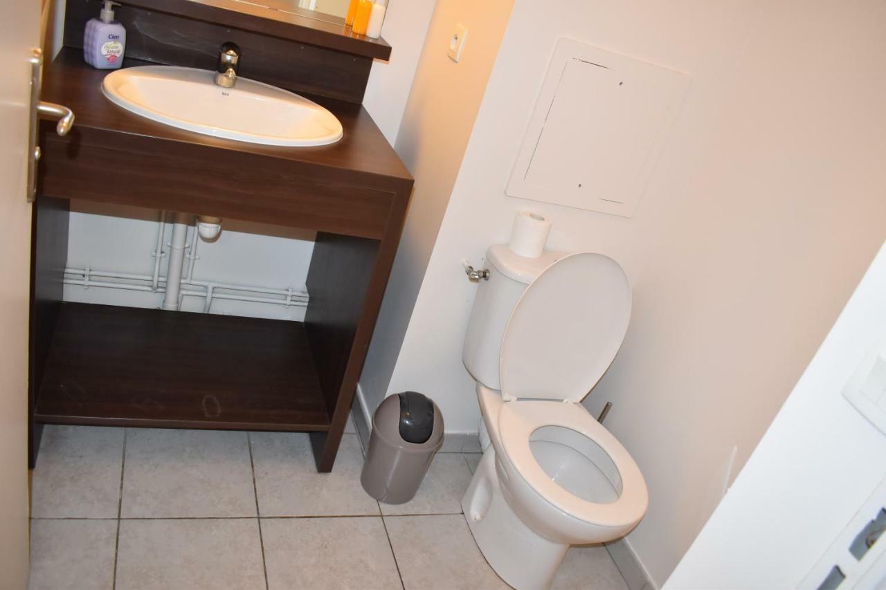 Duplex A 1 Kilometre De Disneyland Paris Montévrain Exteriör bild
